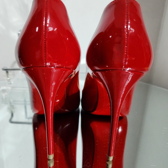Christian Louboutin Fifi Red Patent Leather Pumps Heels Size 35.5 - Picture 5 of 10